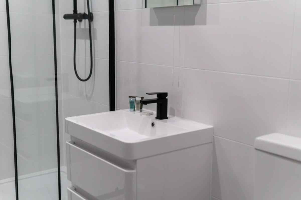 Contemporary 1 Bedroom Preston Apartment المظهر الخارجي الصورة
